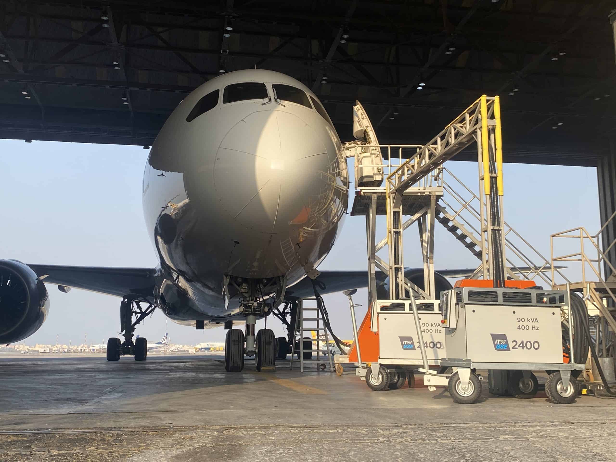Bahrain International Airport - ITW GSE 2400 Compact GPU