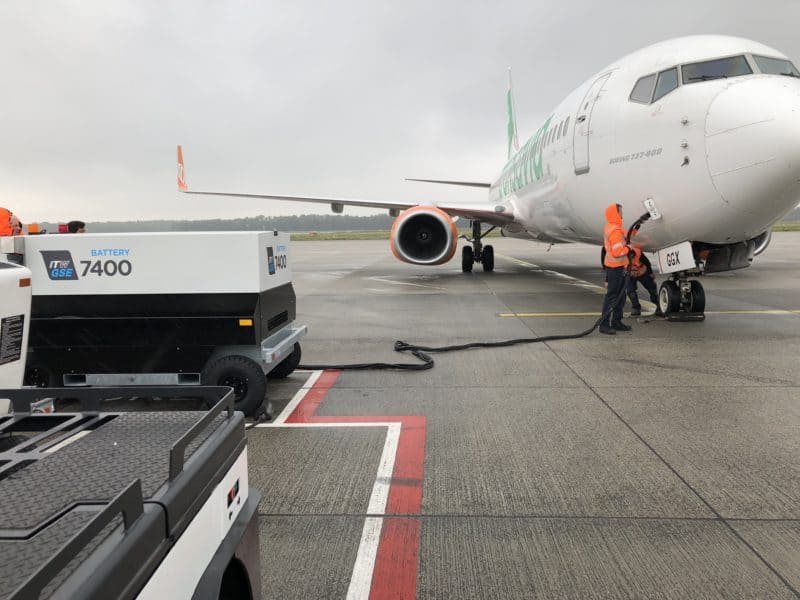 ITW GSE 7400 eGPU in daily operation in Eindhoven Airport, Netherlands