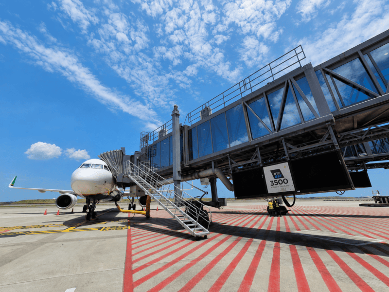 Taoyuan Airport – ITW GSE 3500 PCA