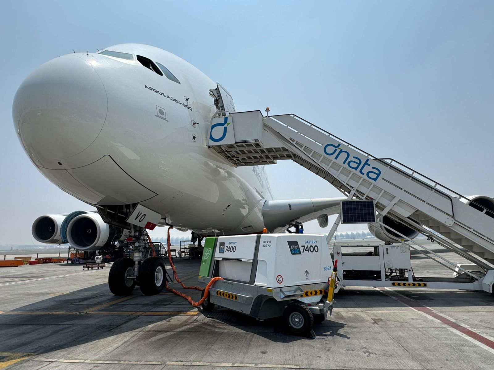 dnata's new ITW GSE 7400 eGPU