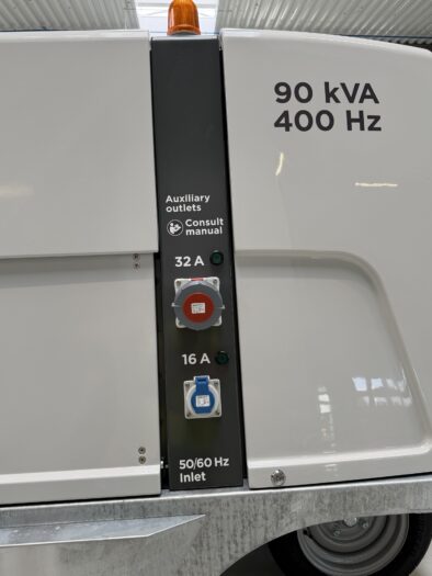 the itw gse 7400 eGPU with an aux outlet